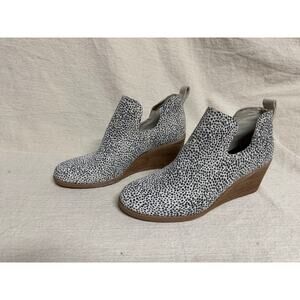 TOMS Cheetah Print Suede Wedge Tom’s Suede cheetah Ankle Booties Size 7.5 Heel